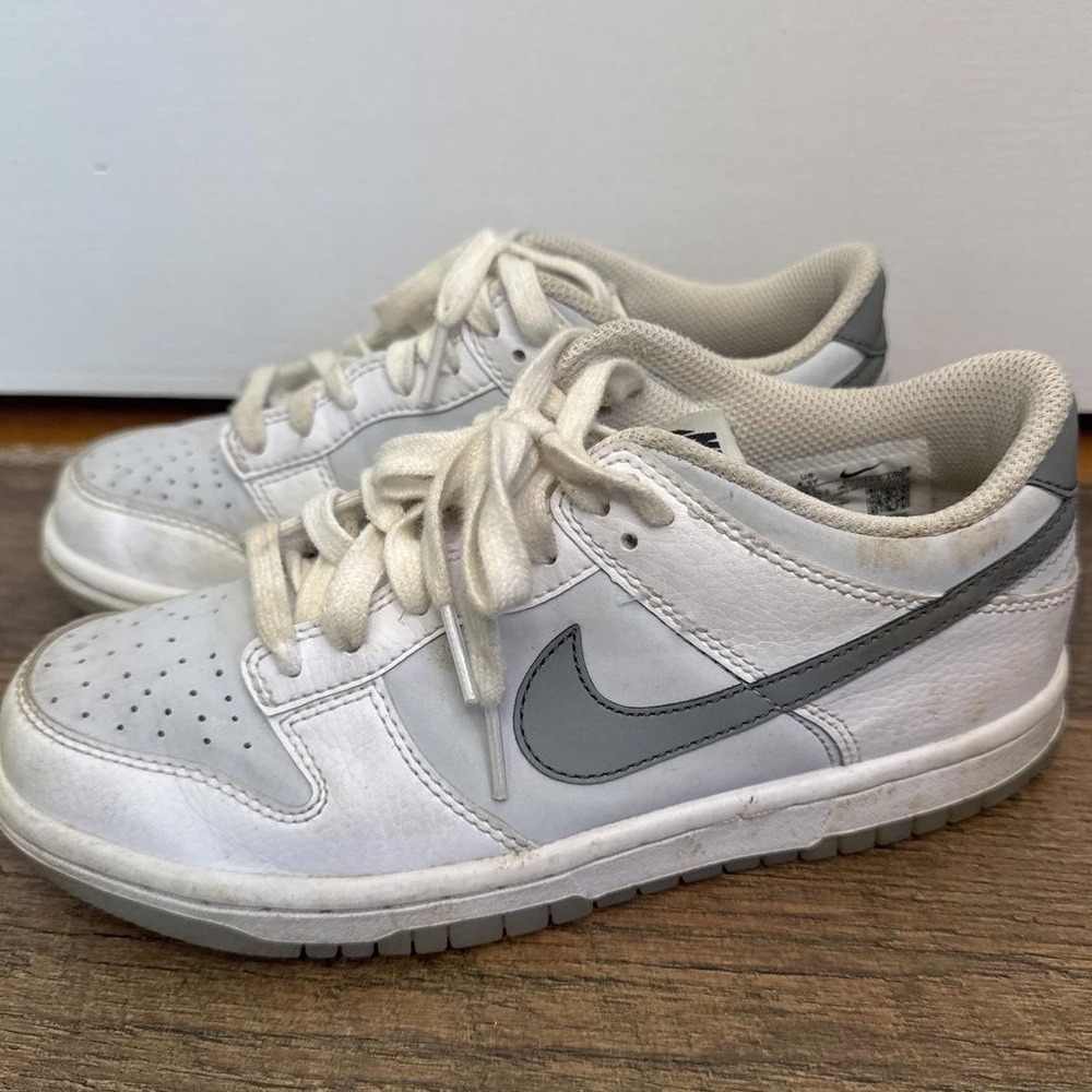 Nike Dunk Low GS Reflective Swoosh Youth 4.5Y White Grey FV0365-100 Womens 6